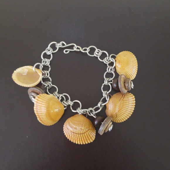 Seashell bracelet - Picture 2 of 4